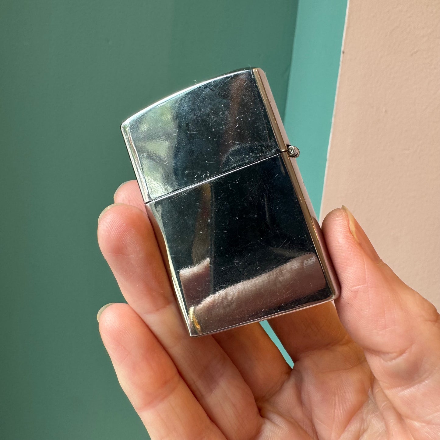Vintage Vampire Lighter/item