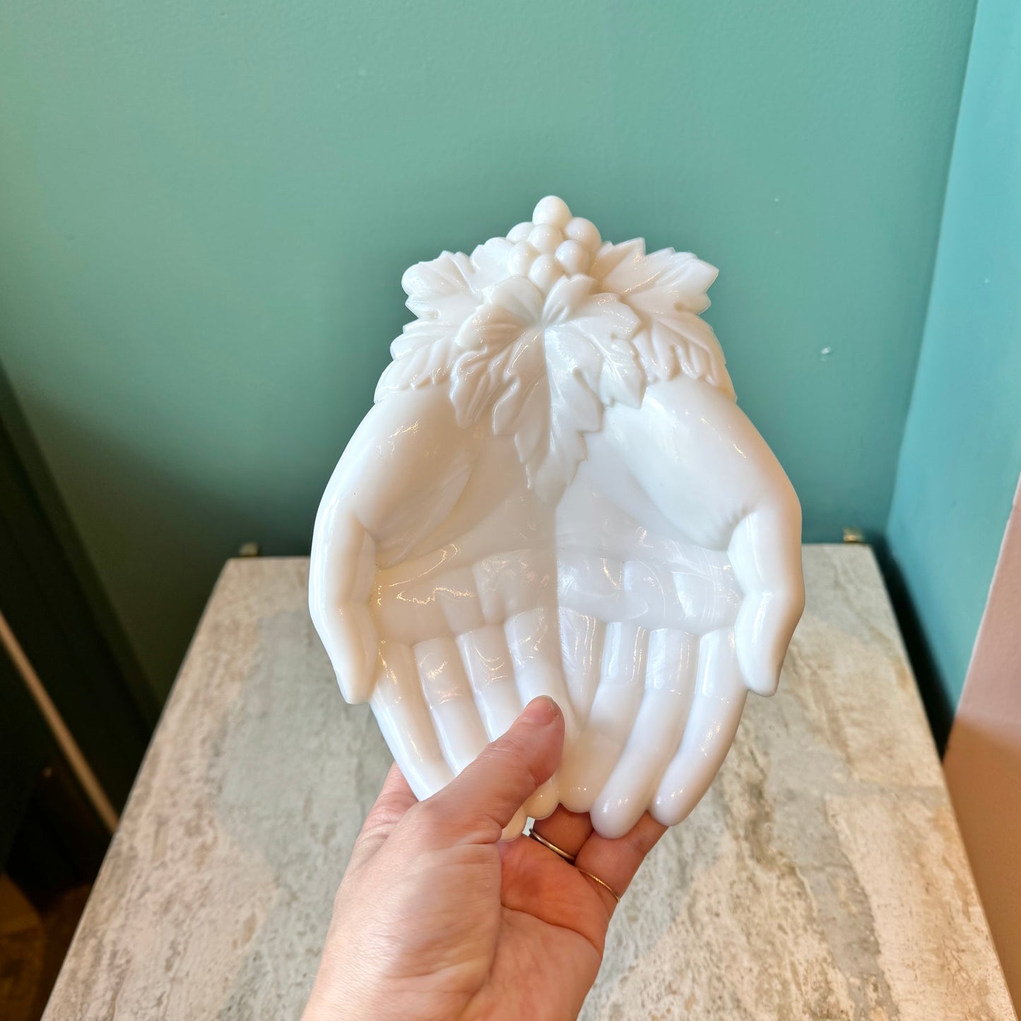 Vintage White Milk Glass Hands Catchall/Soap Dish