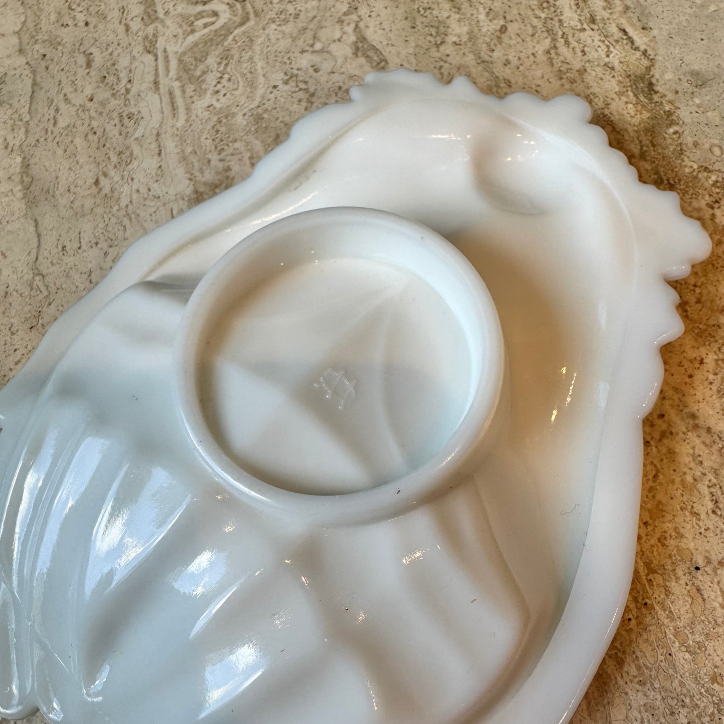 Vintage Milk Glass Hands Catchall/Soap Dish