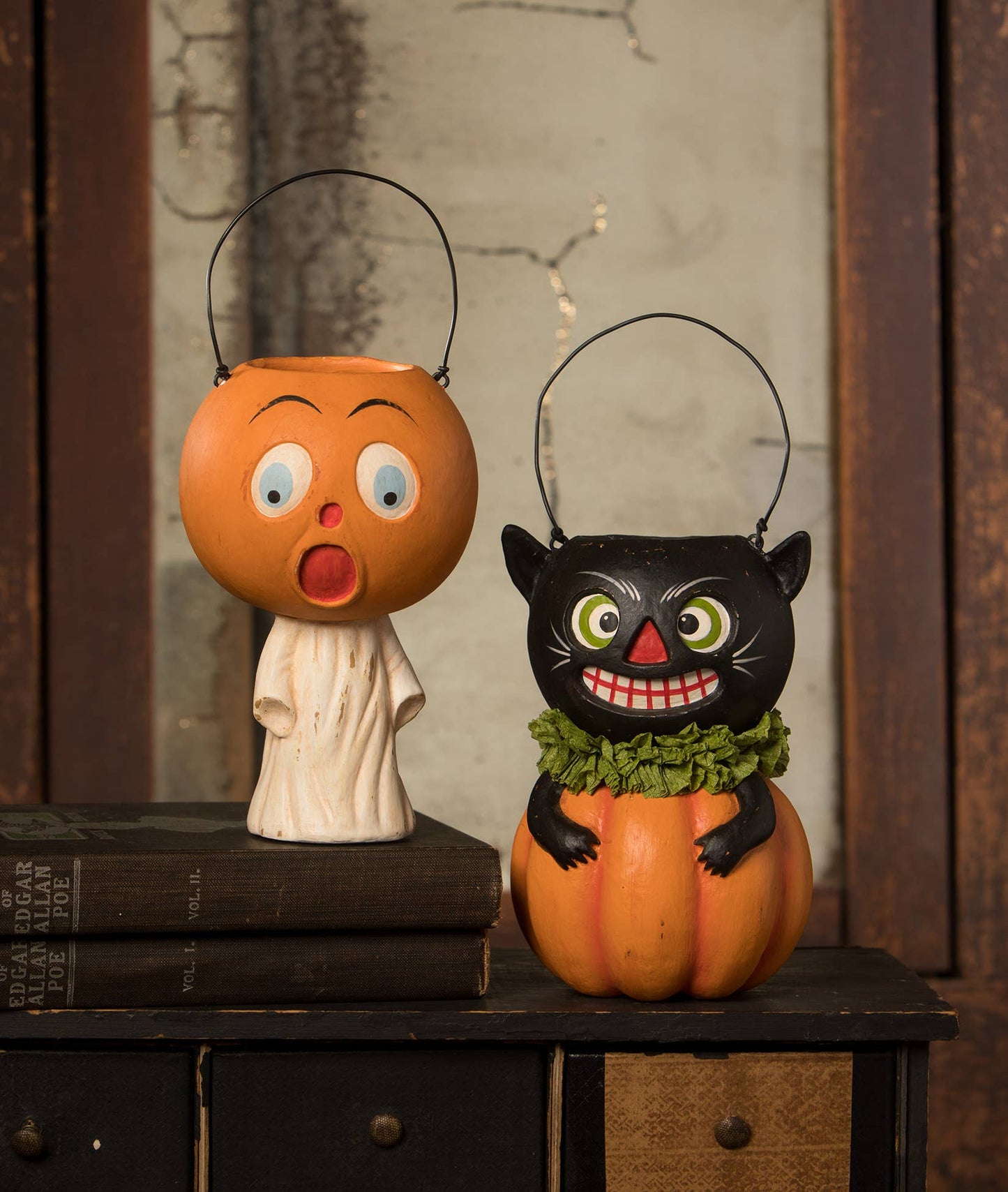 Vintage Inspired Scared Pumpkin Ghost