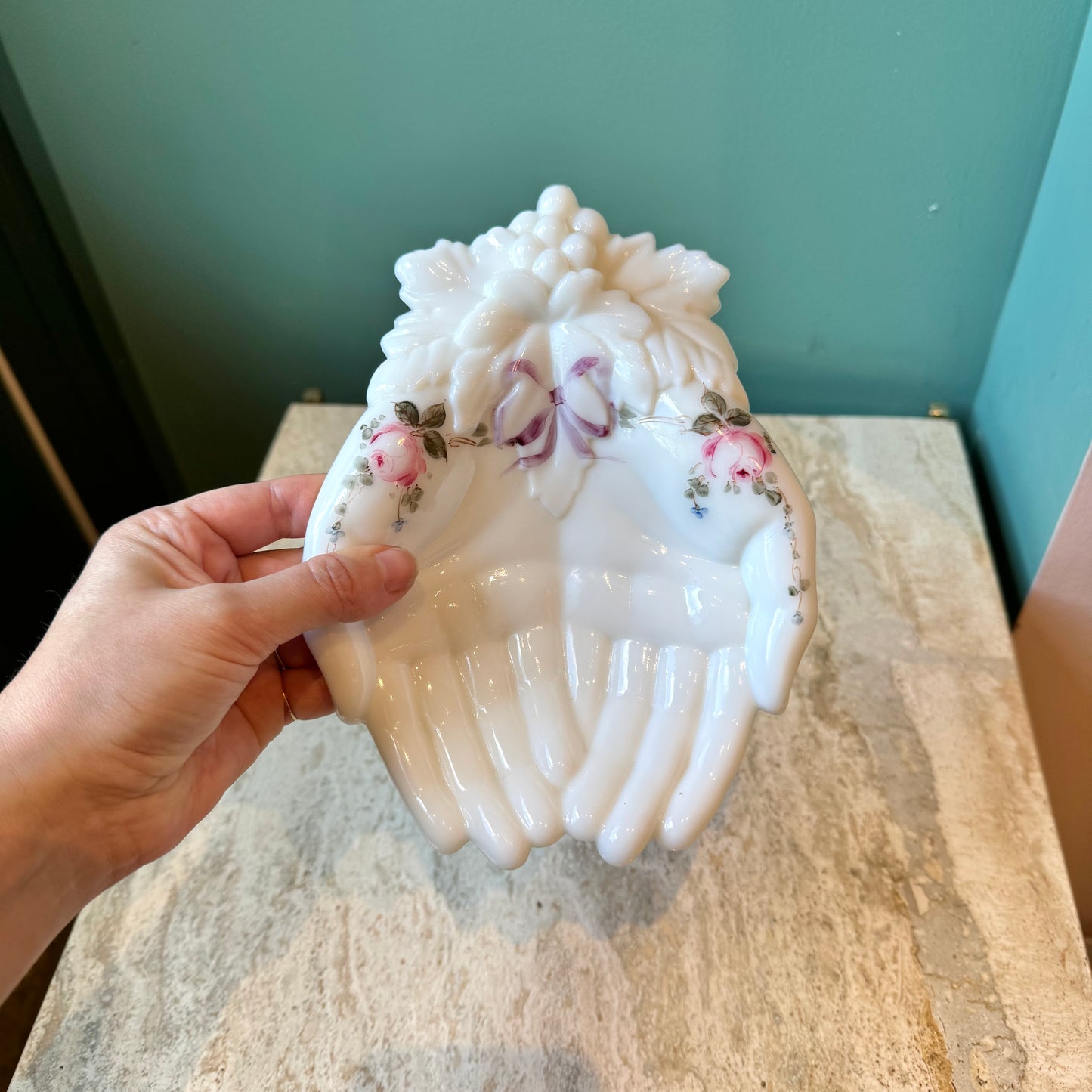 Vintage Milk Glass Hands Catchall/Soap Dish