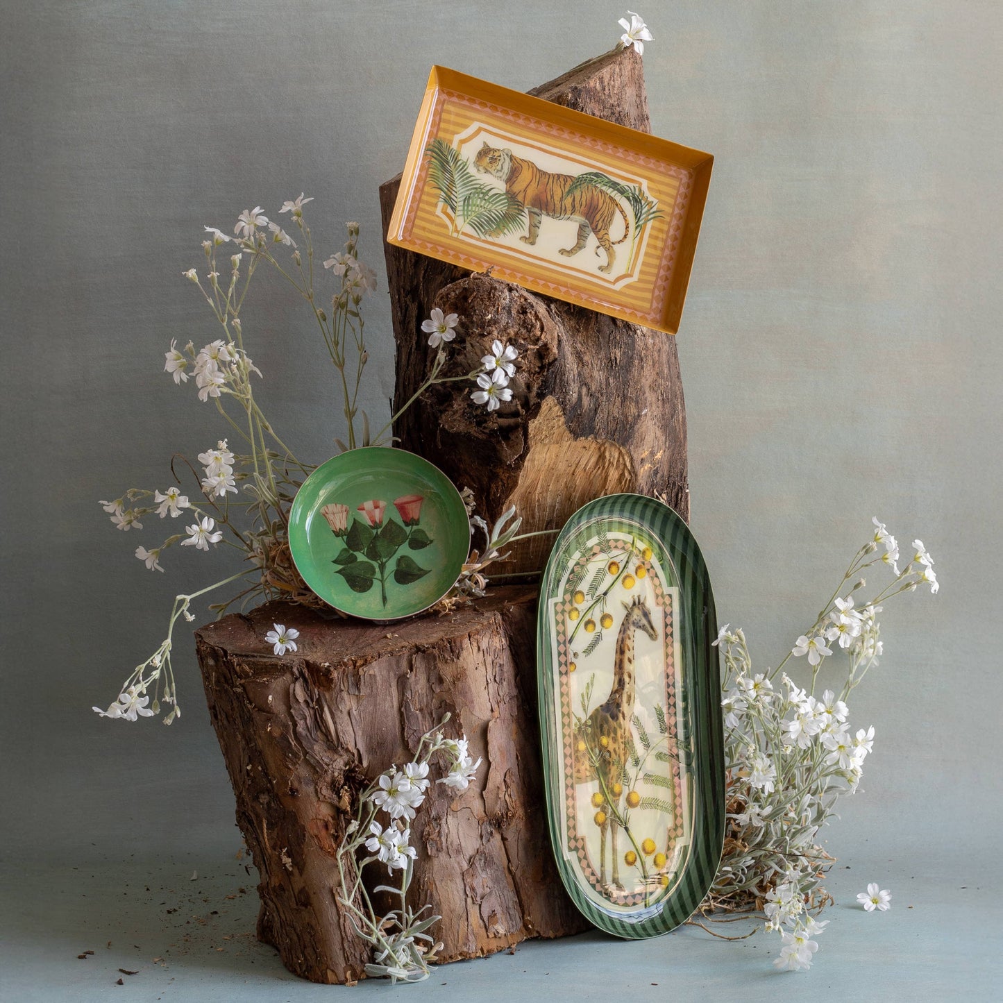 Giraffe Enamel Catchall Tray by Roomytown London