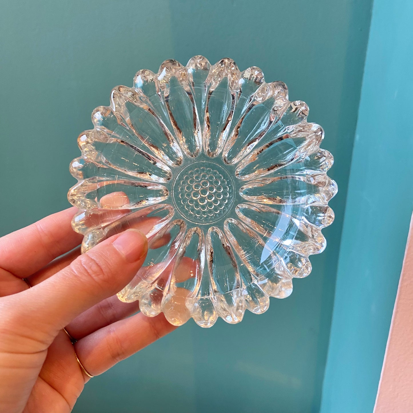 Pair of Vintage Glass Sunflower Nesting Ashtrays/Catchalls