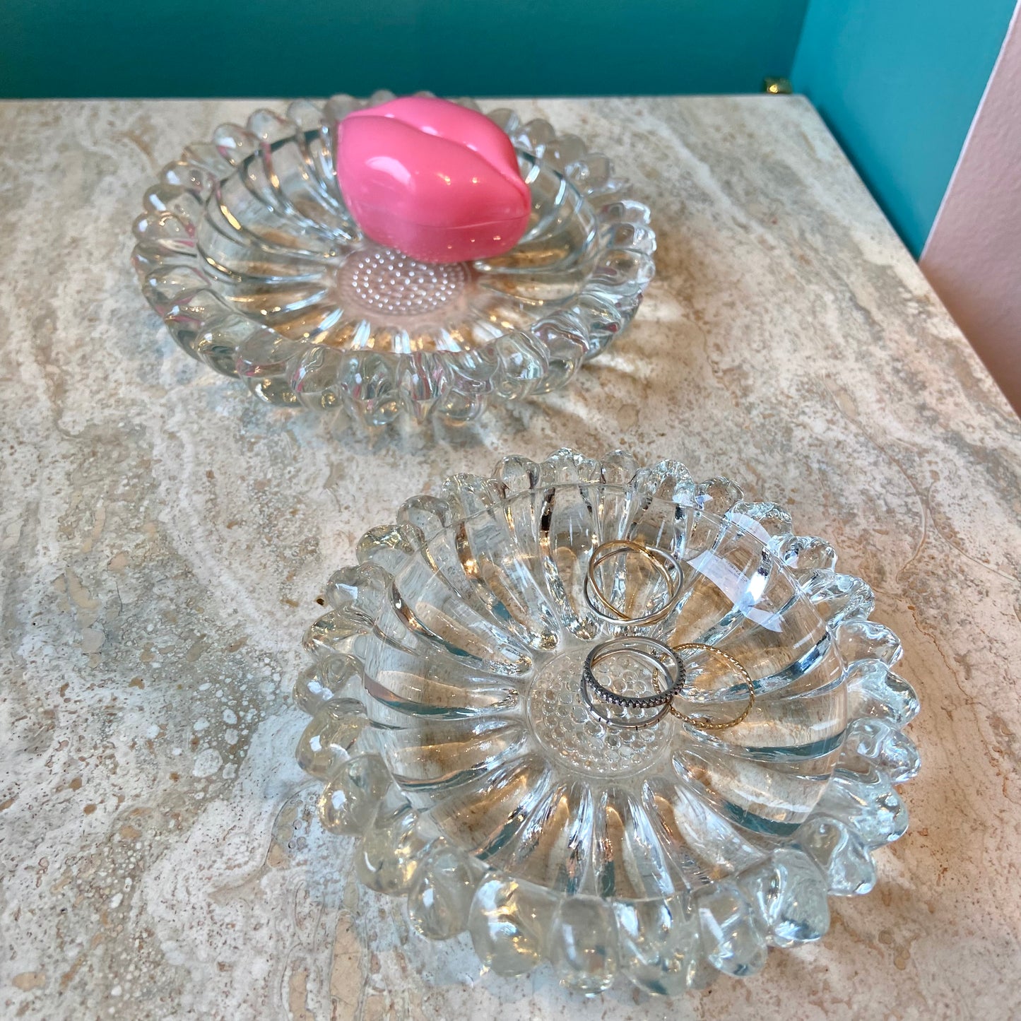 Pair of Vintage Glass Sunflower Nesting Ashtrays/Catchalls