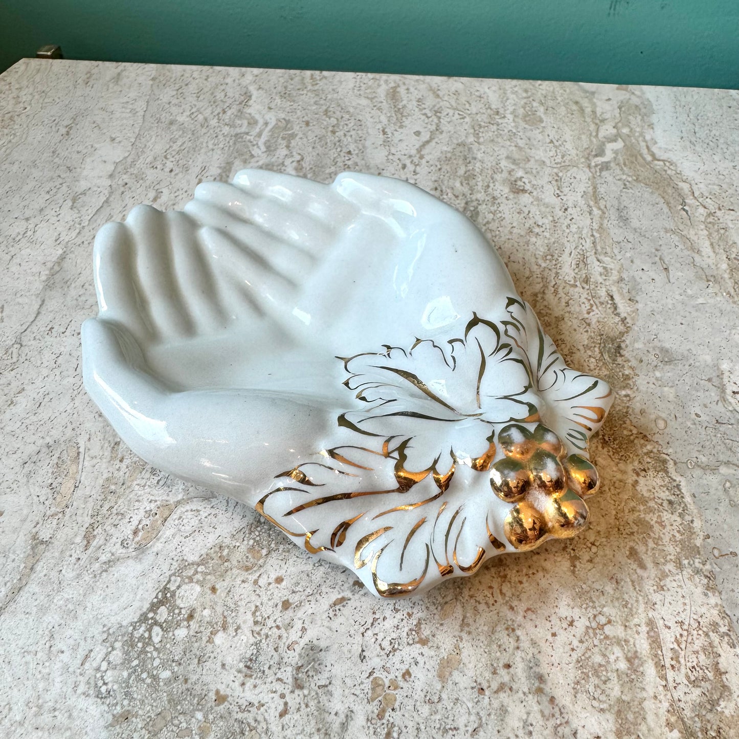 Vintage Ceramic and Gold Leaf Hands Ring/Soap Dish