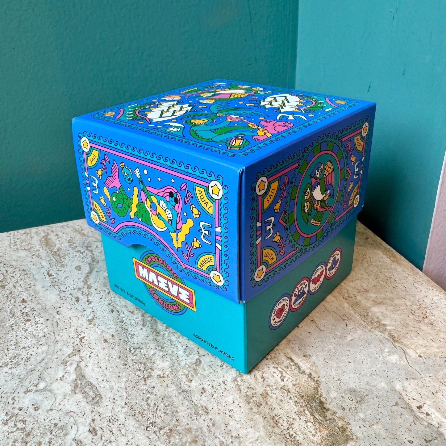 Sail Away Bonbon Gift Box - 6oz