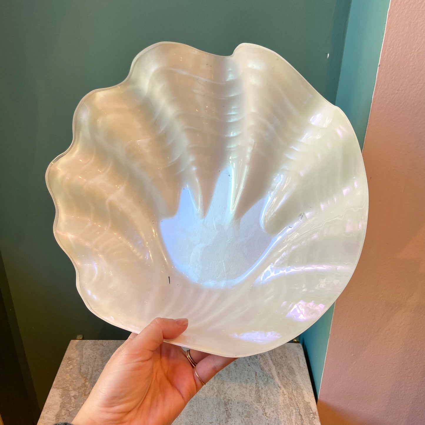 Vintage Pearlescent Lucite Clam Shell Bowl