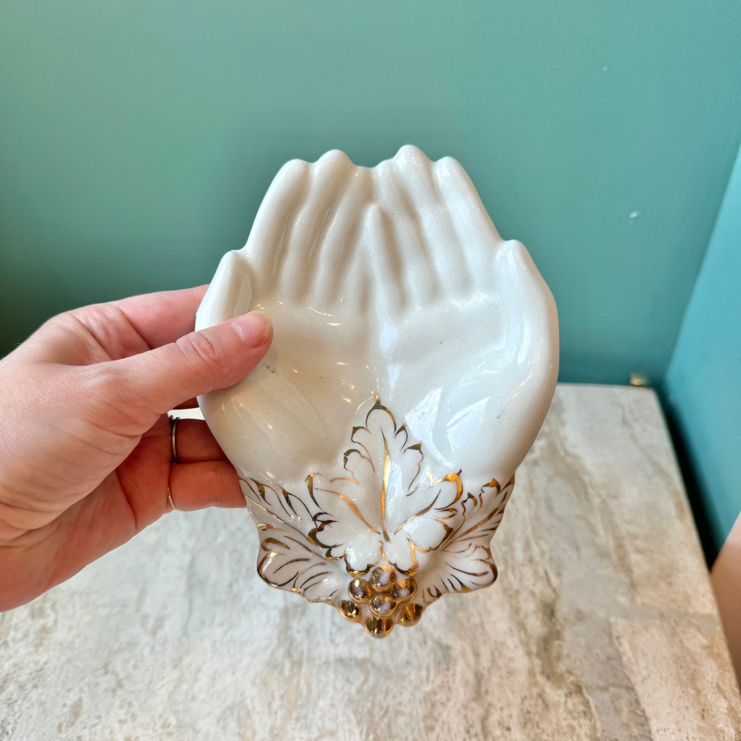 Vintage Ceramic and Gold Leaf Hands Ring/Soap Dish