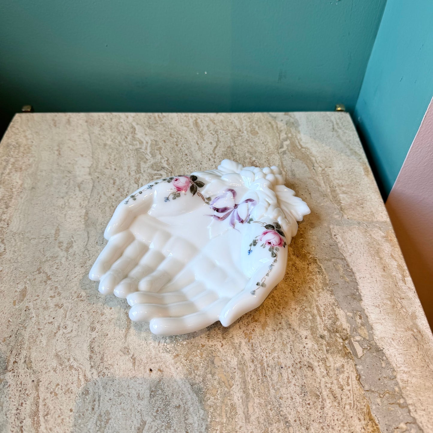 Vintage Milk Glass Hands Catchall/Soap Dish