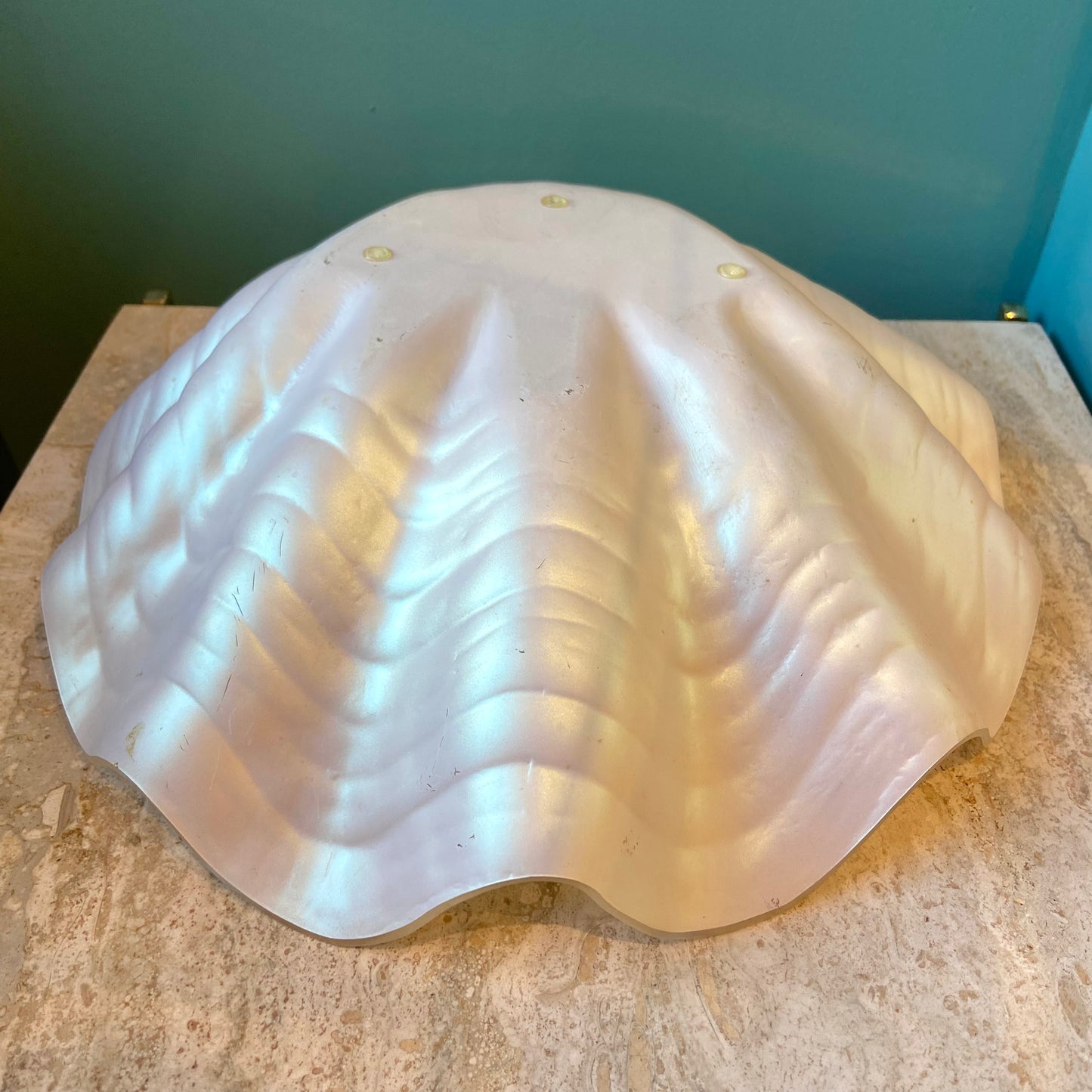 Vintage Pearlescent Lucite Clam Shell Bowl