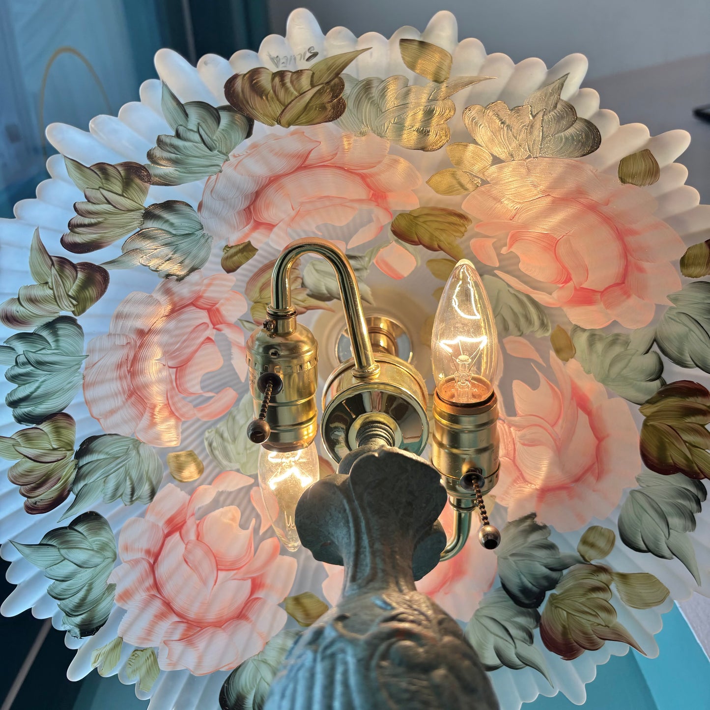 Vintage Tiffany Style Hand Painted Floral Glass Lamp