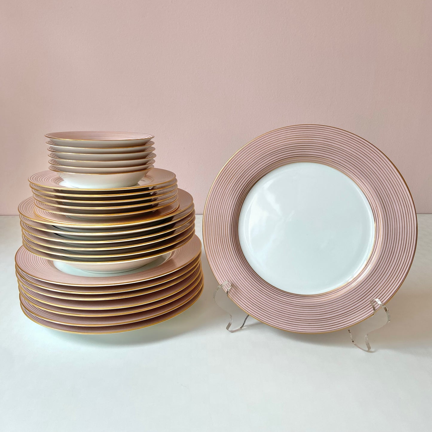 1979 Fitz and Floyd Pink `Rondelle’ Dinnerware Set -26 Pieces