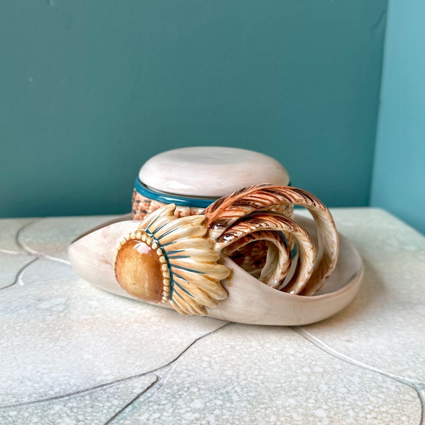 Vintage Fitz and Floyd Feathered Ceramic Hat Trinket Box