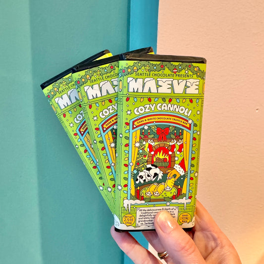 Cozy Cannoli Dark Chocolate Truffle Bar