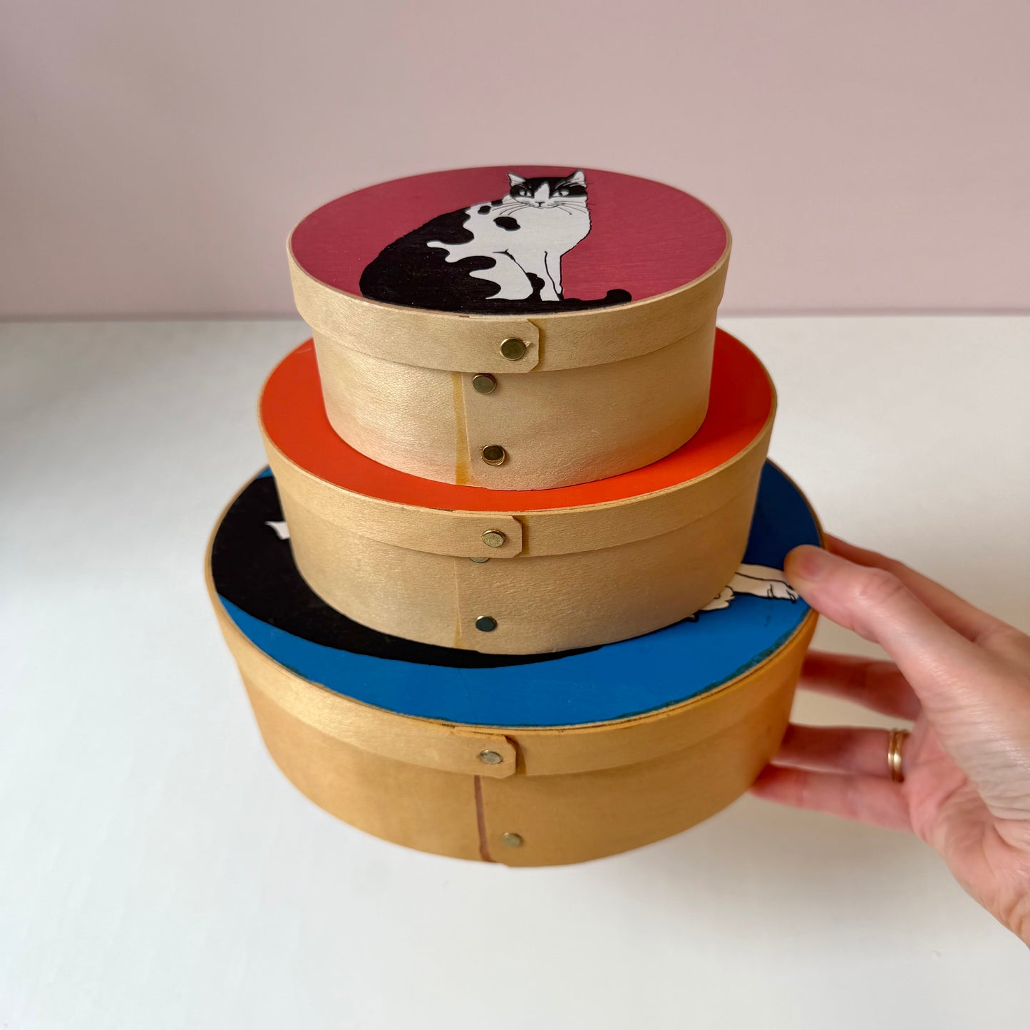 Set of 3 Vintage Wooden Cat Illustration Nesting Shaker Boxes