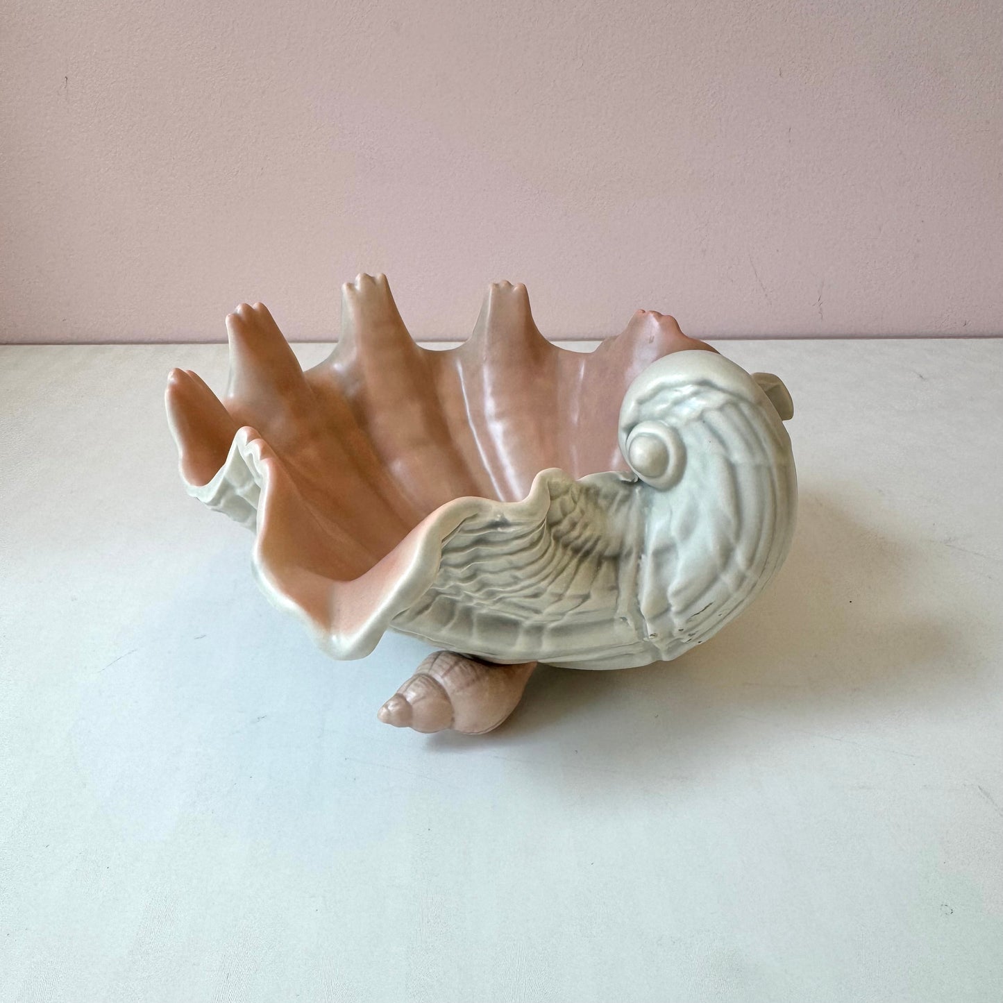 Vintage Fitz and Floyd Ceramic Footed Shell Dish