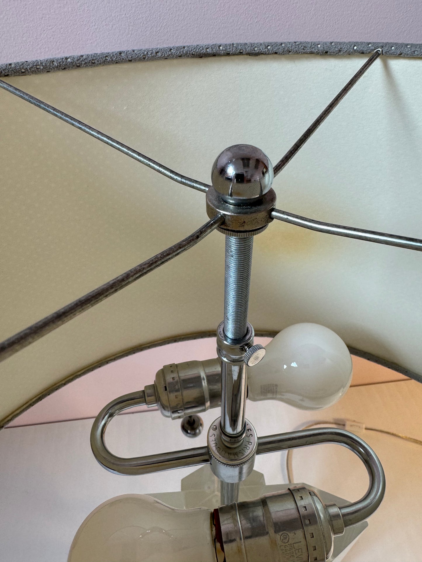 Vintage Lucite Diamond Block Lamp by Les Prismatiques/item