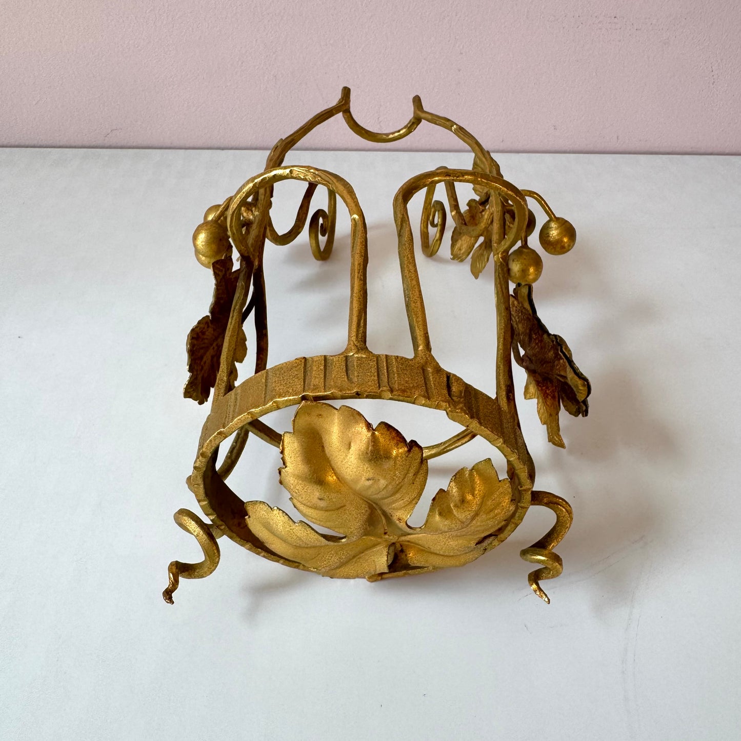 Vintage Gold Gilt Metal Ivy Leaf Bottle Holder