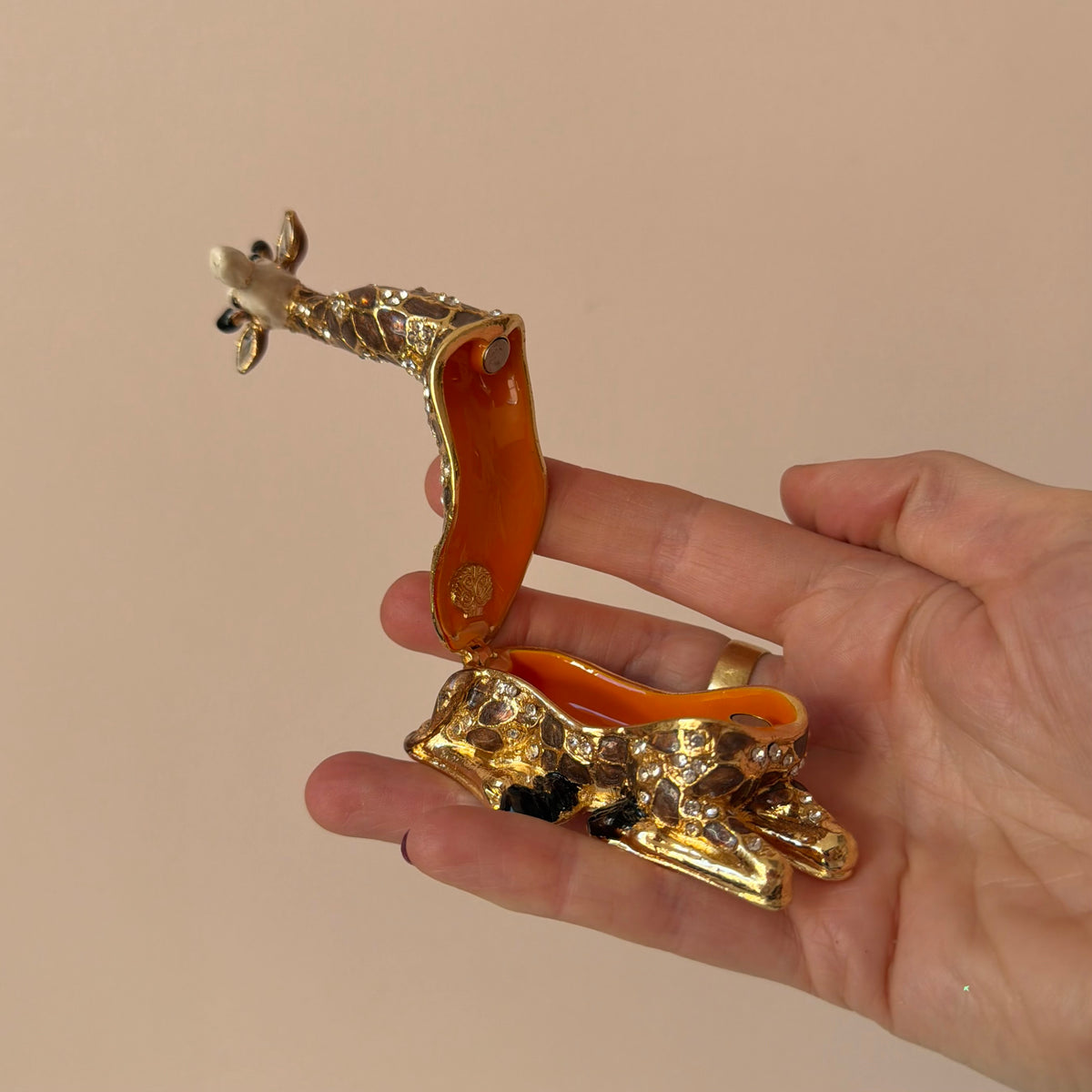 Jeweled Sitting Giraffe Trinket Box