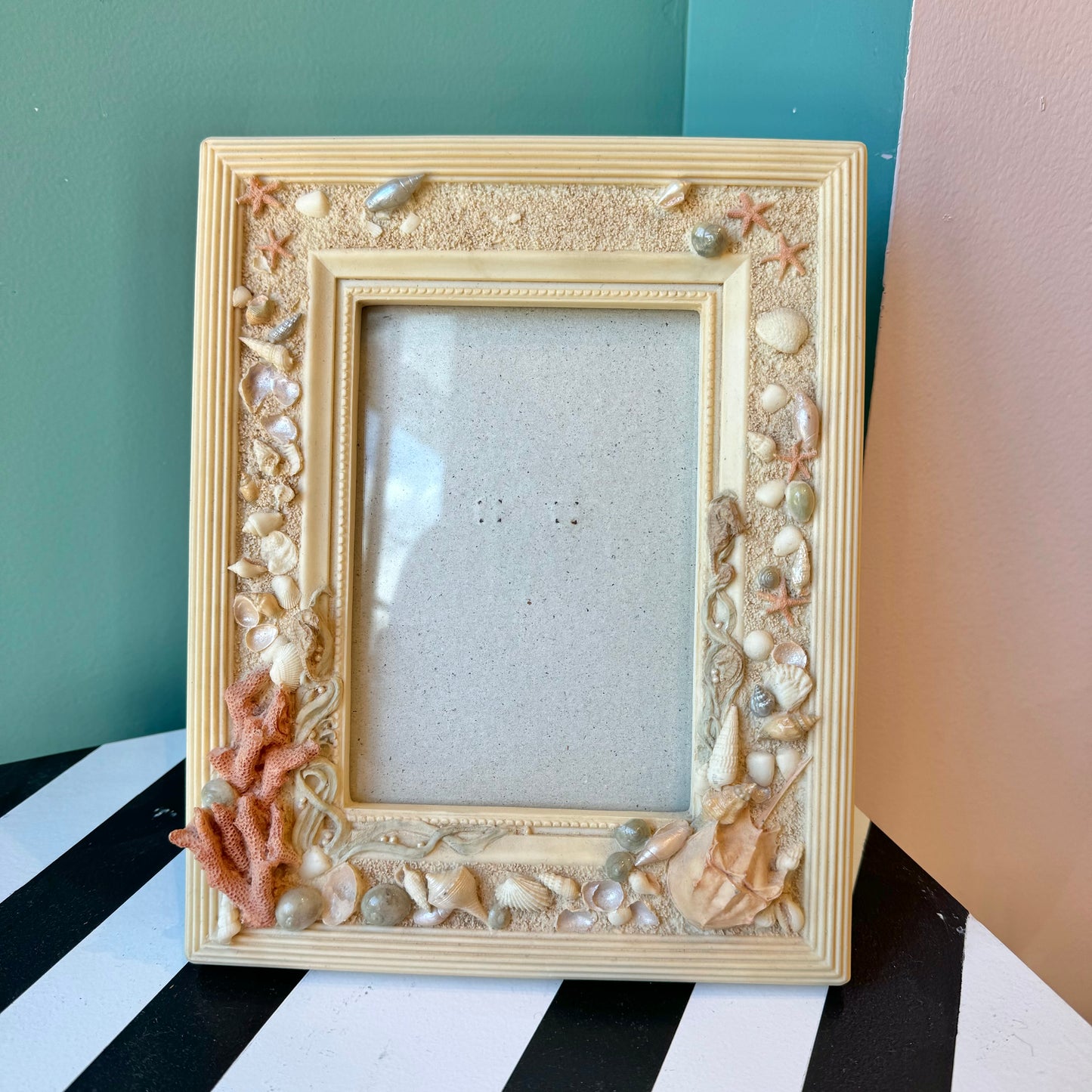 Vintage Ceramic Seashell Picture Frame