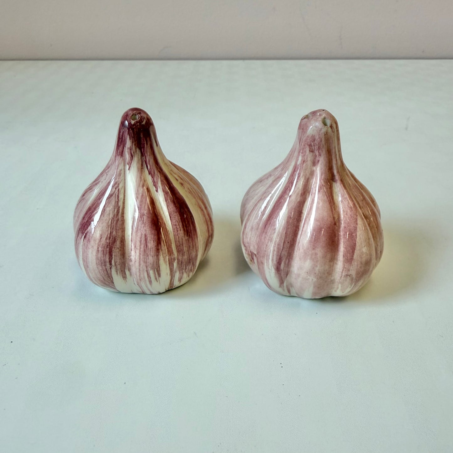 Vintage Ceramic Garlic Bulb Salt & Pepper Shaker Set
