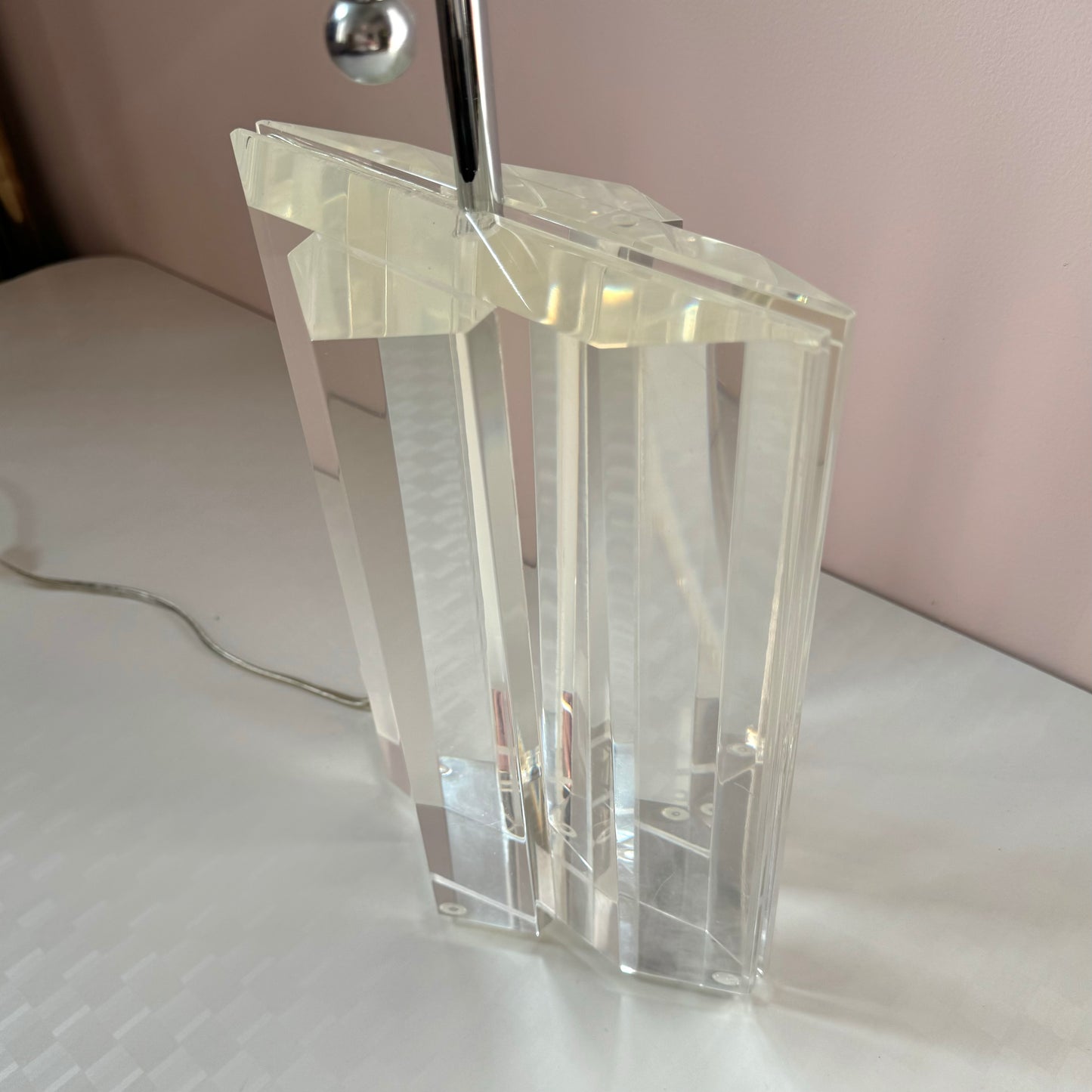 Vintage Lucite Diamond Block Lamp by Les Prismatiques/item