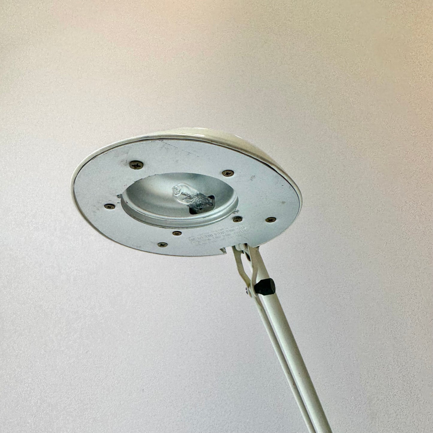 Vintage Postmodern White Cantilevered Arm Adjustable Desk Lamp