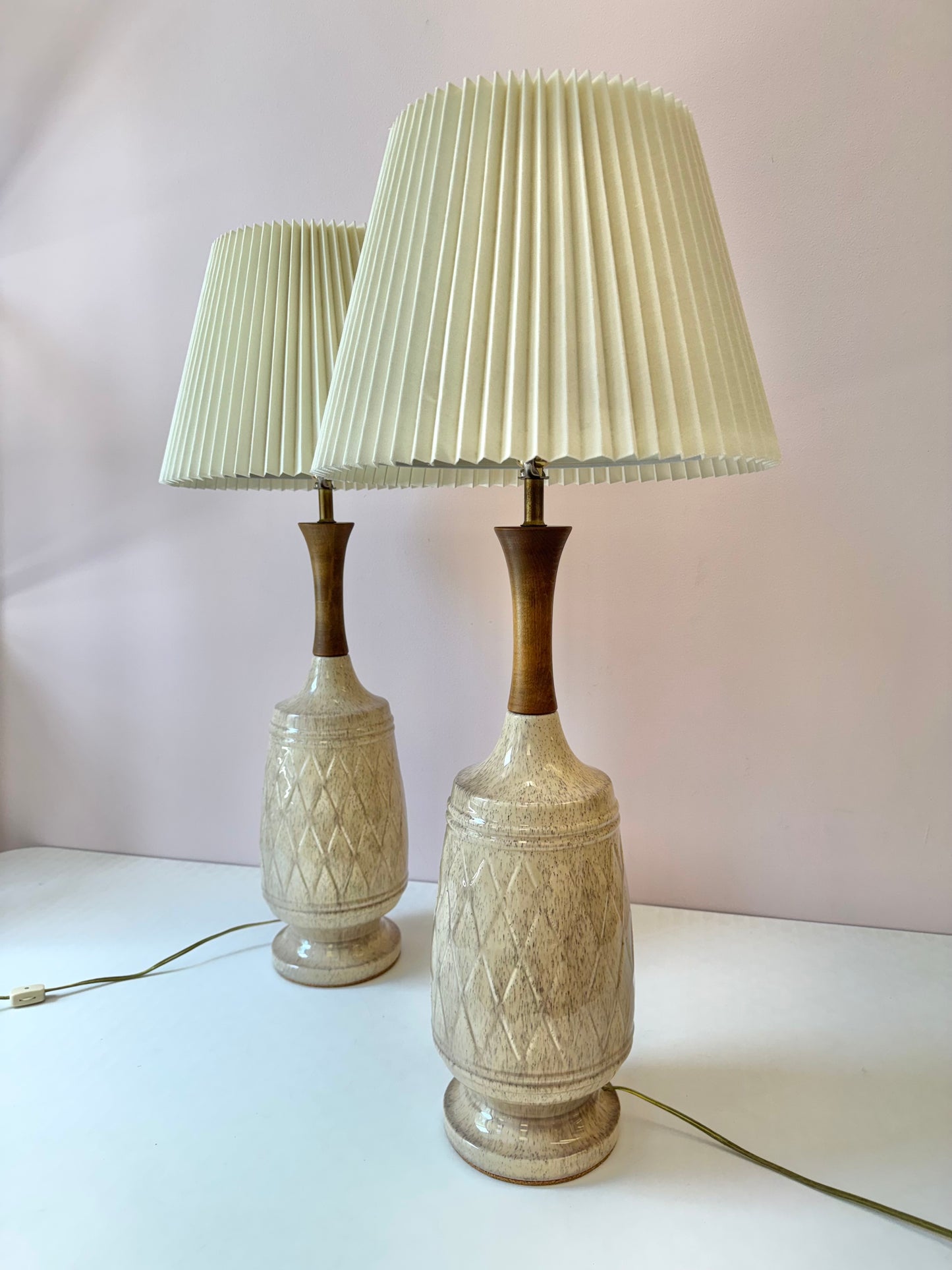 Vintage Mid-Century Ceramic and Walnut Lamp w/shade