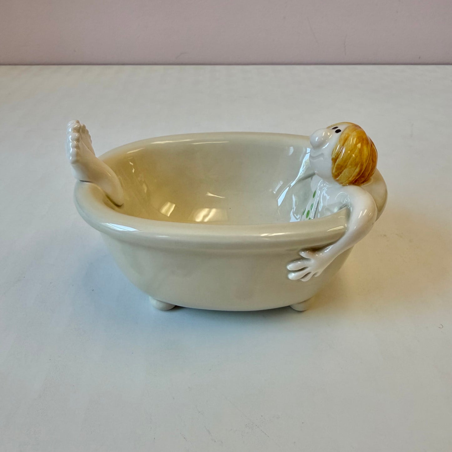 Vintage Fitz & Floyd Ceramic Bathtub Soap Dish