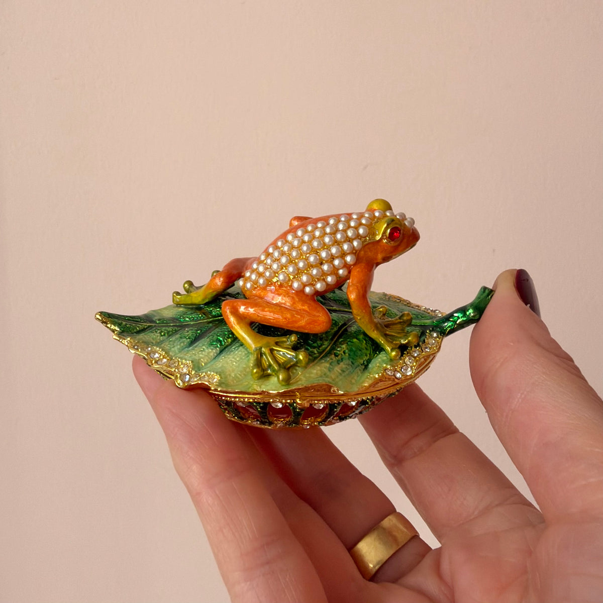 Jeweled Frog On A Leaf Trinket Box
