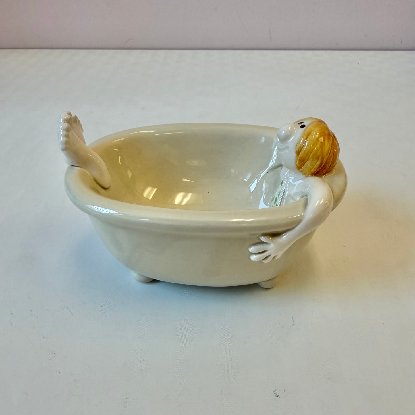 Vintage Fitz & Floyd Ceramic Bathtub Soap Dish