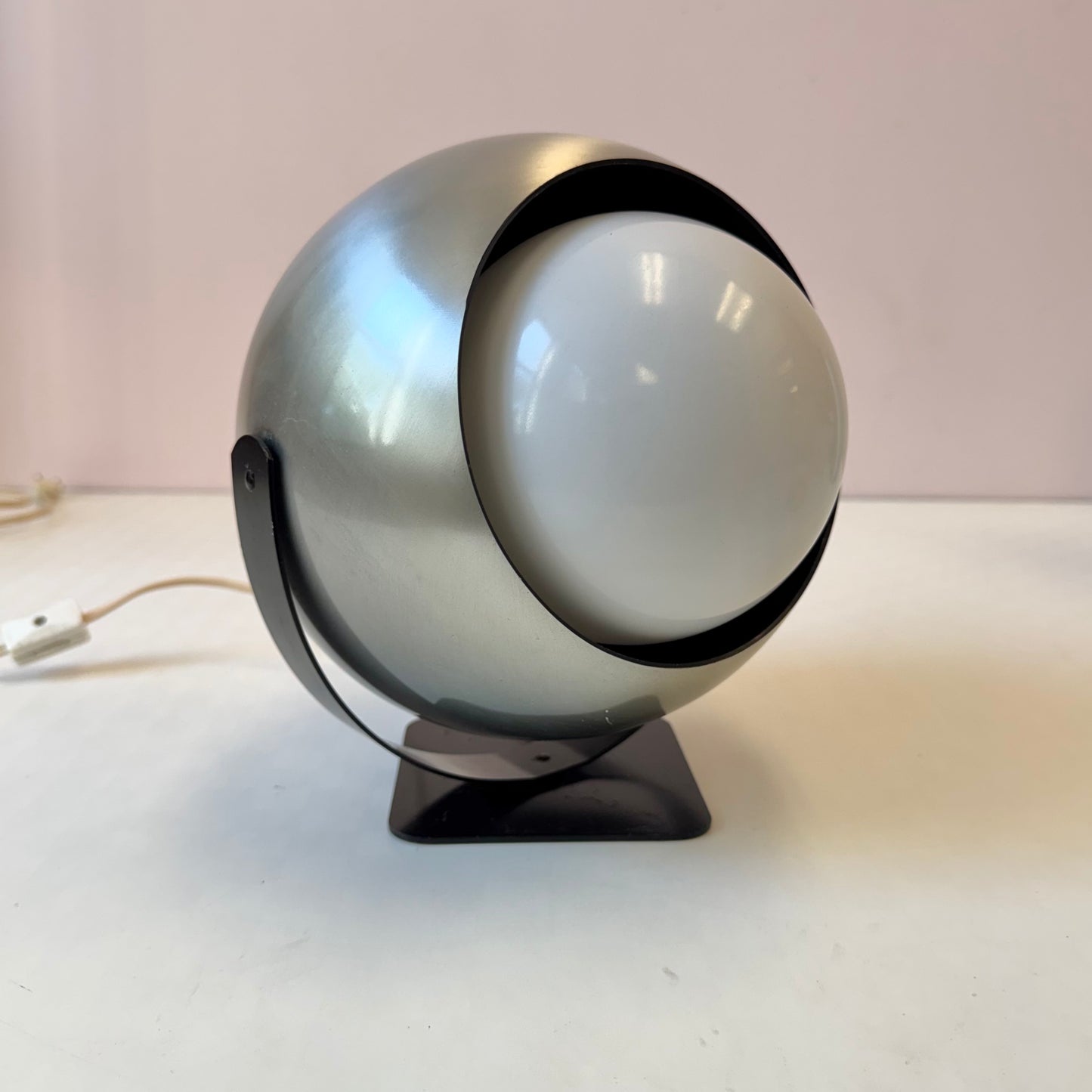 Vintage Space Age Eyeball Lamp