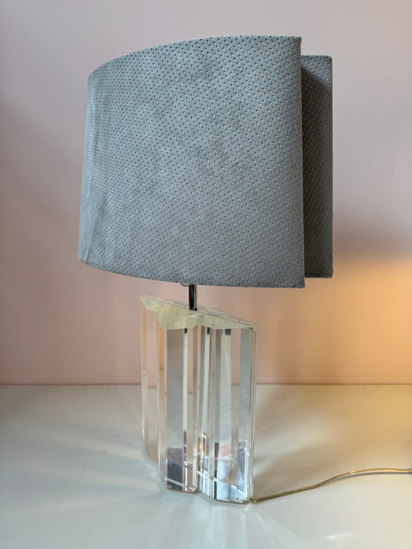 Vintage Lucite Diamond Block Lamp by Les Prismatiques/item