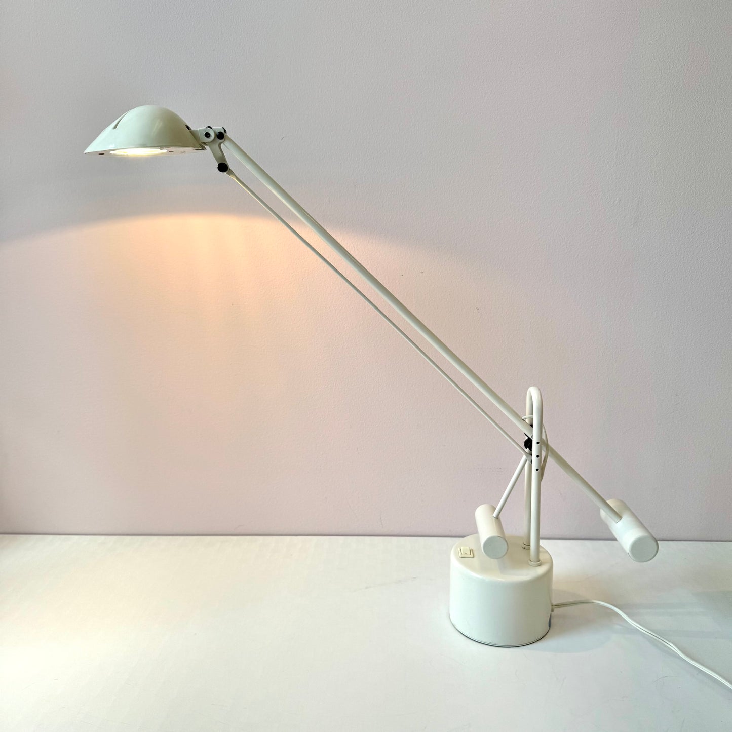 Vintage Postmodern White Cantilevered Arm Adjustable Desk Lamp