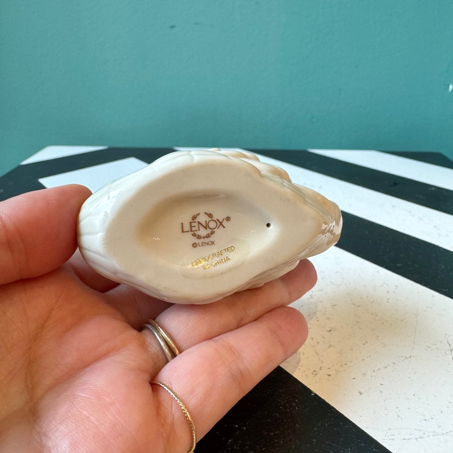 Vintage Porcelain Lenox Swan Figurine/Card Holder