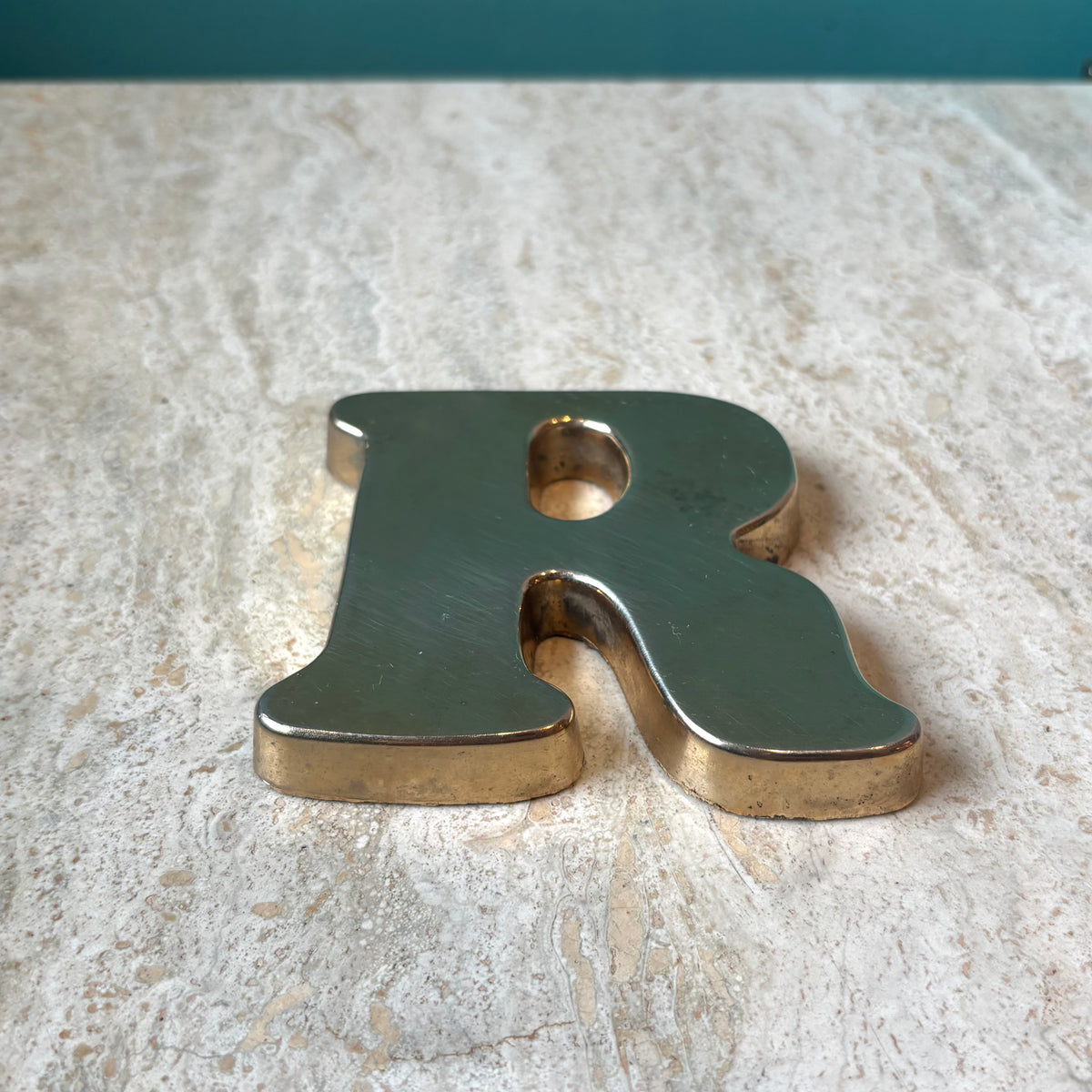 Letter Paperweights Vintage Solid Brass Letter 'R’ Paperweight – The Swan's House