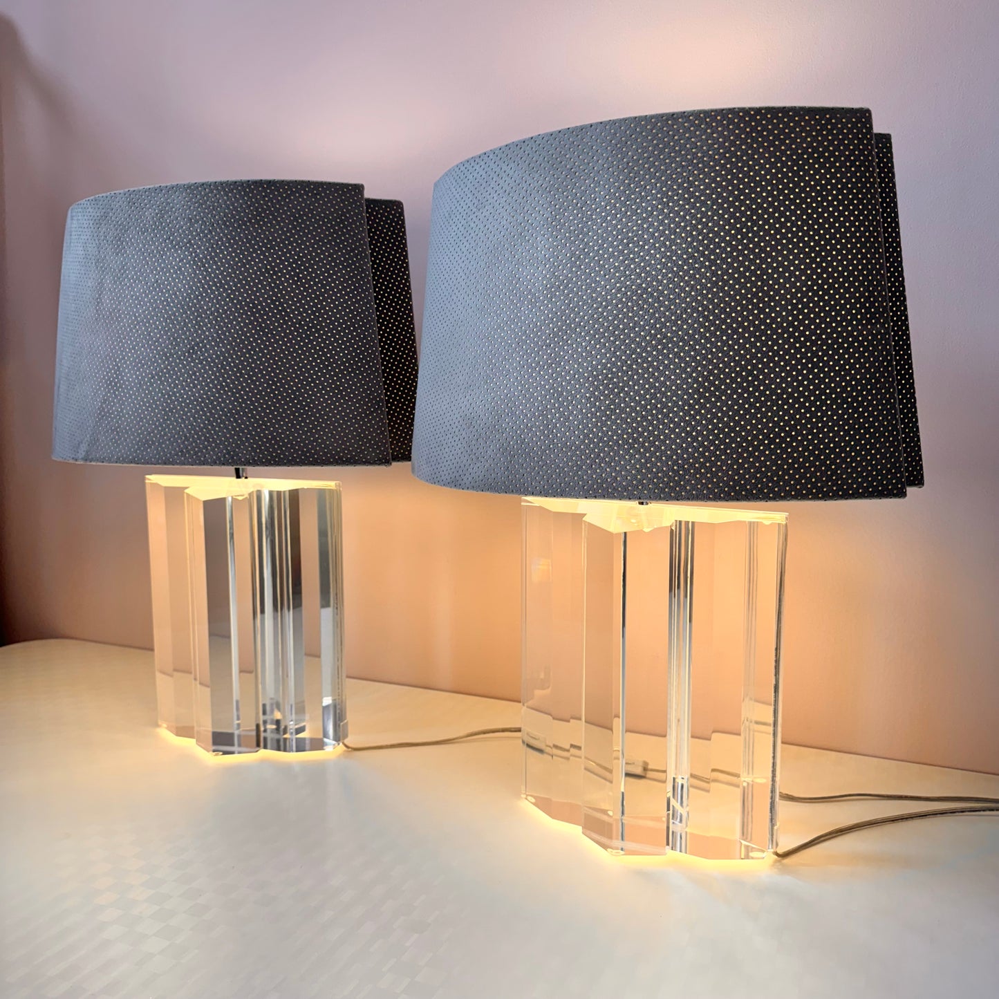 Vintage Lucite Diamond Block Lamp by Les Prismatiques/item