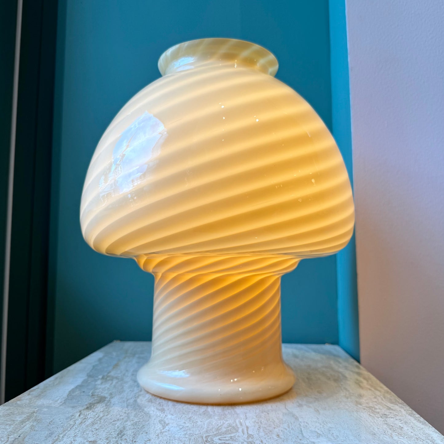 Vintage Pale Yellow Vetri Murano Glass Mushroom Lamp