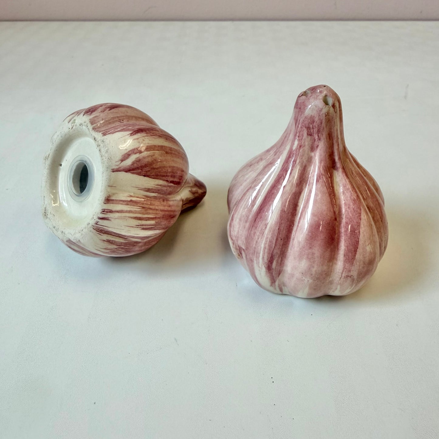 Vintage Ceramic Garlic Bulb Salt & Pepper Shaker Set