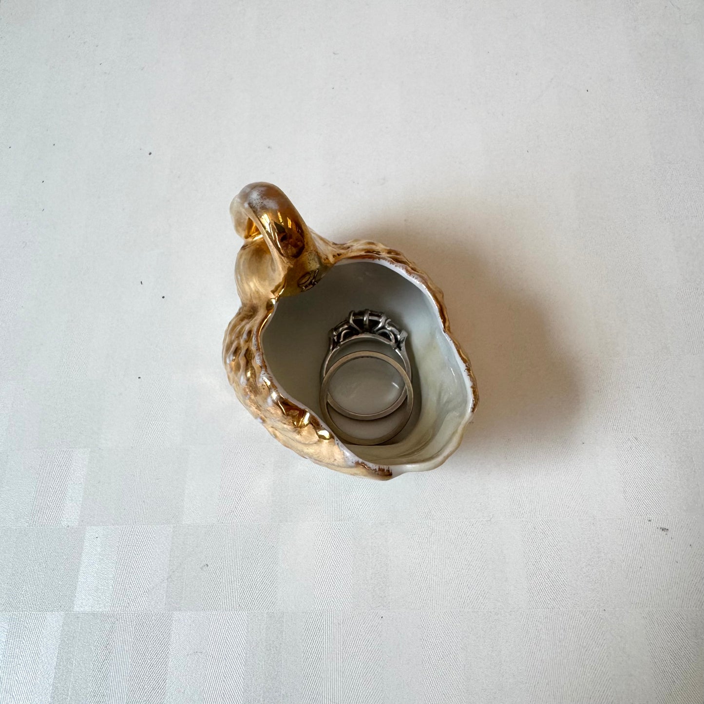 Vintage Gold Ceramic Swan Ring Holder