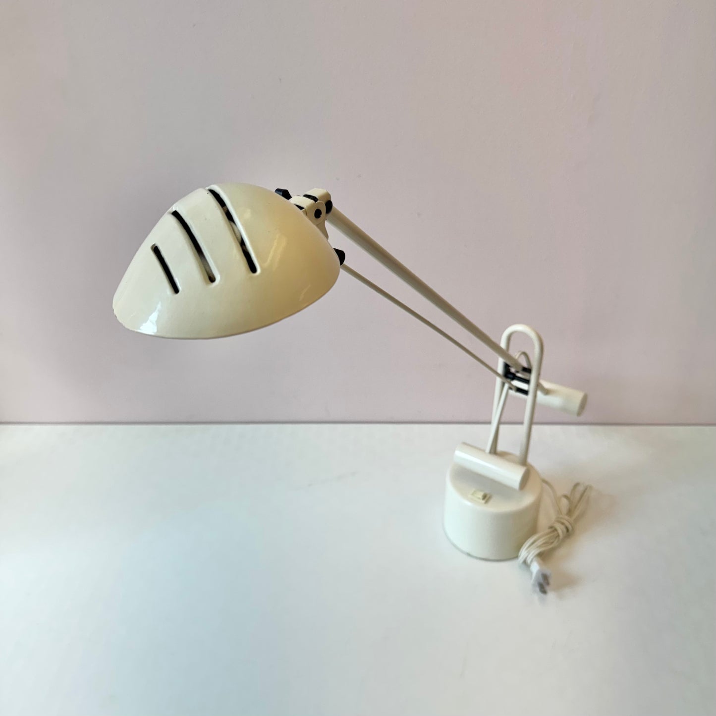 Vintage Postmodern White Cantilevered Arm Adjustable Desk Lamp