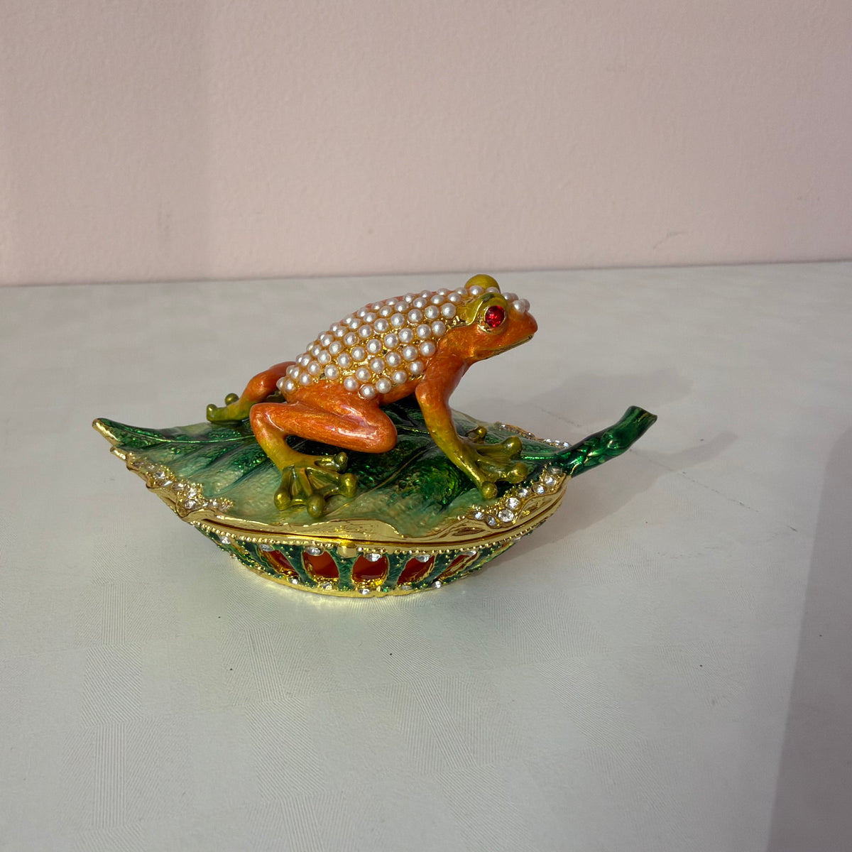 Jeweled Frog On A Leaf Trinket Box