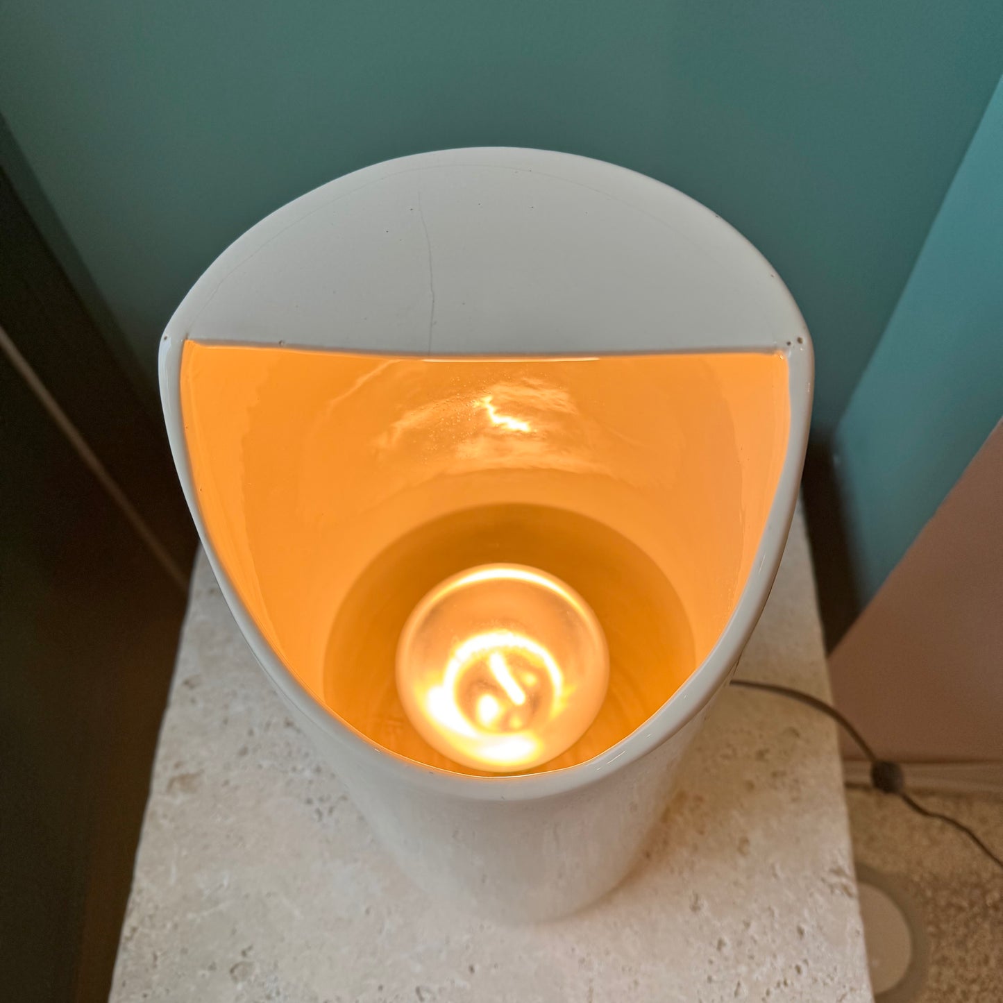 Vintage 1980's Modernist White Ceramic Lipstick Lamp