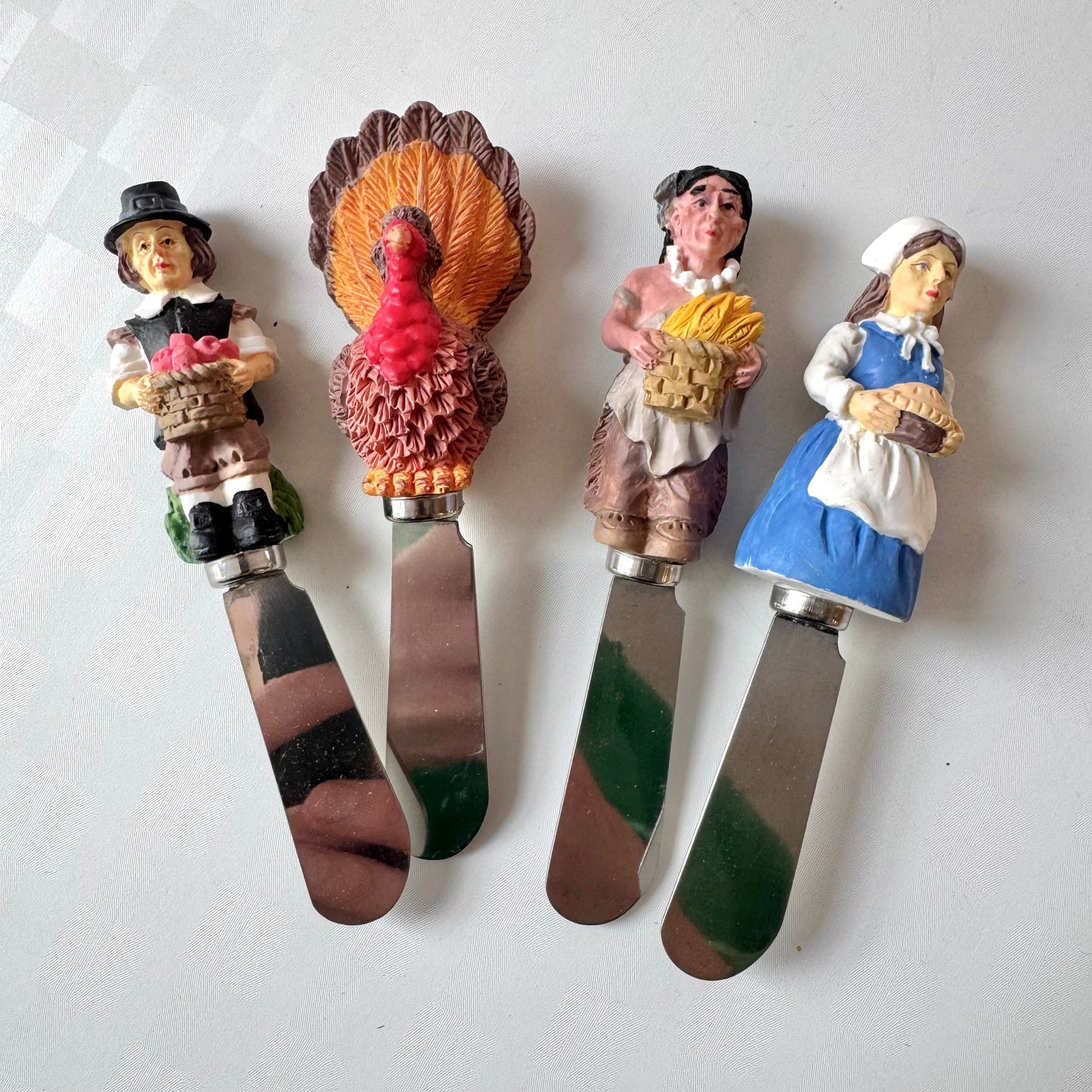 Set of 4 Vintage Thanksgiving Themed Cheese Knives