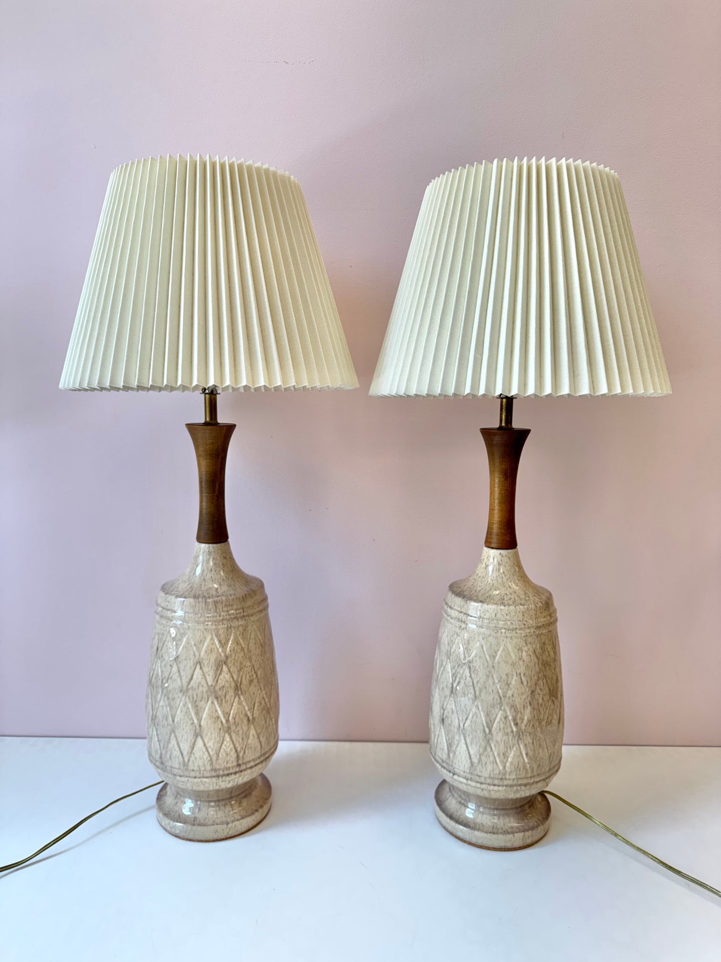 Vintage Mid-Century Ceramic and Walnut Lamp w/shade