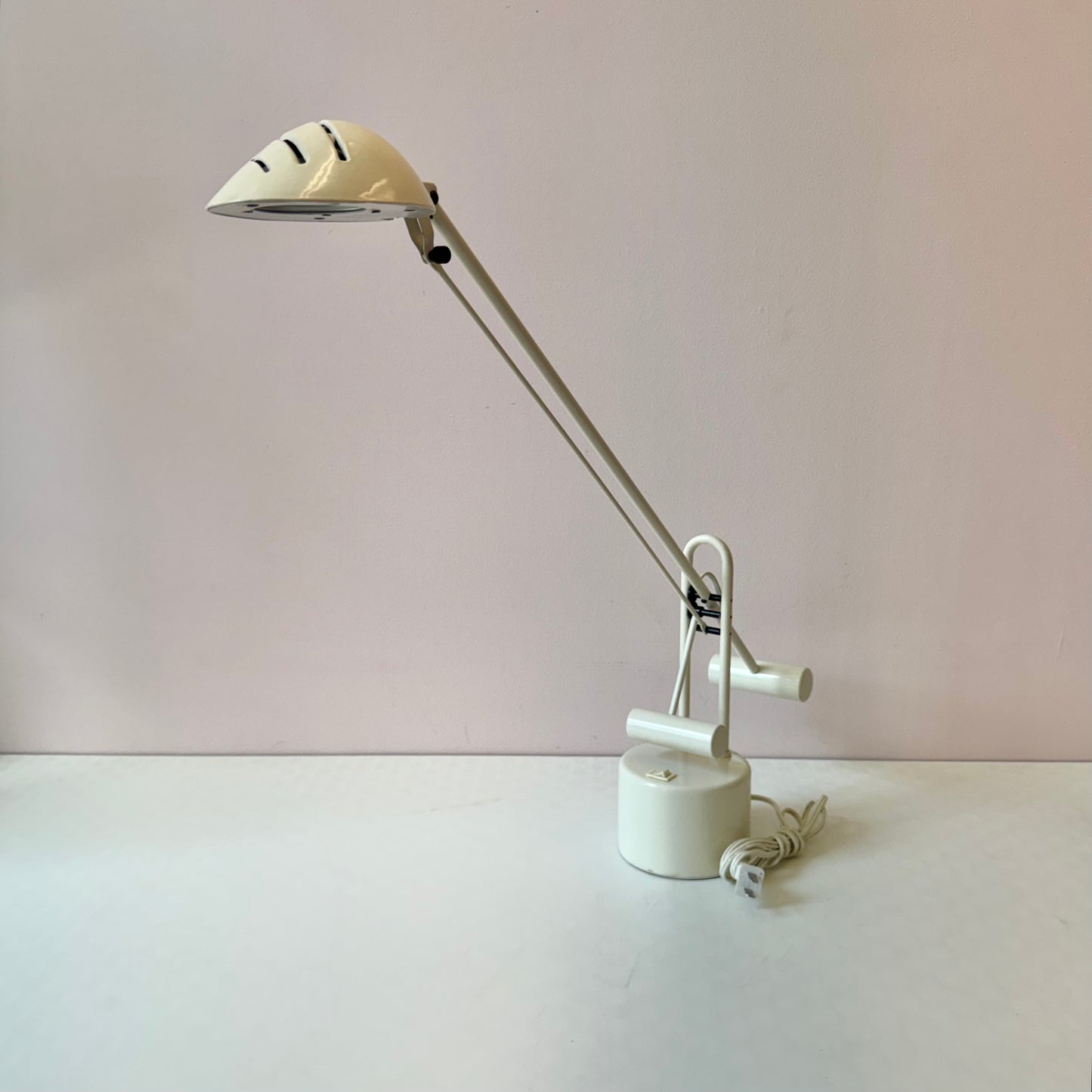 Vintage Postmodern White Cantilevered Arm Adjustable Desk Lamp