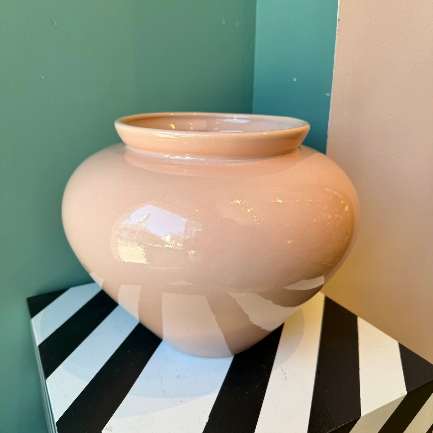 Vintage Haeger Peach Ceramic Vase