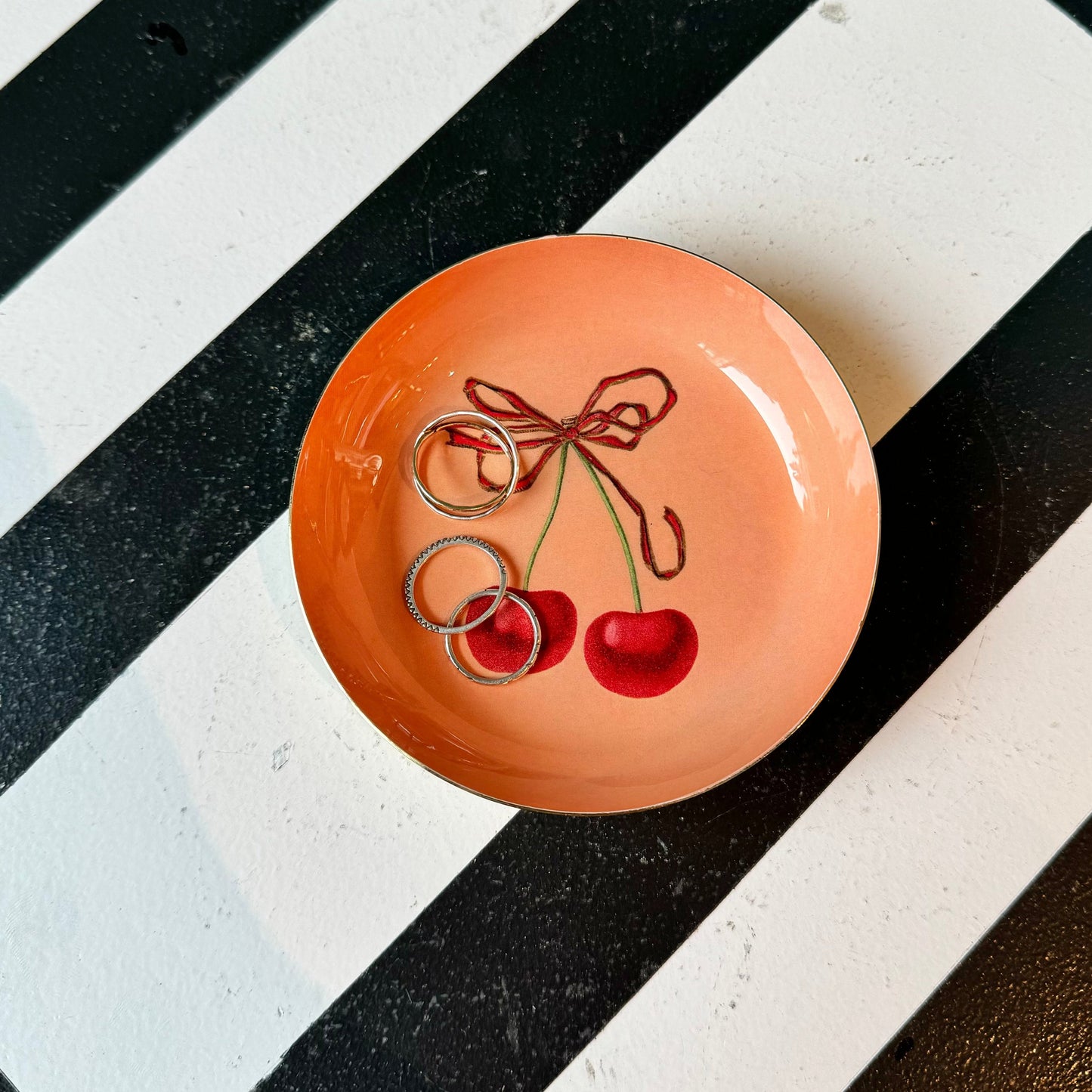 Red Cherries Round Enamel Tray