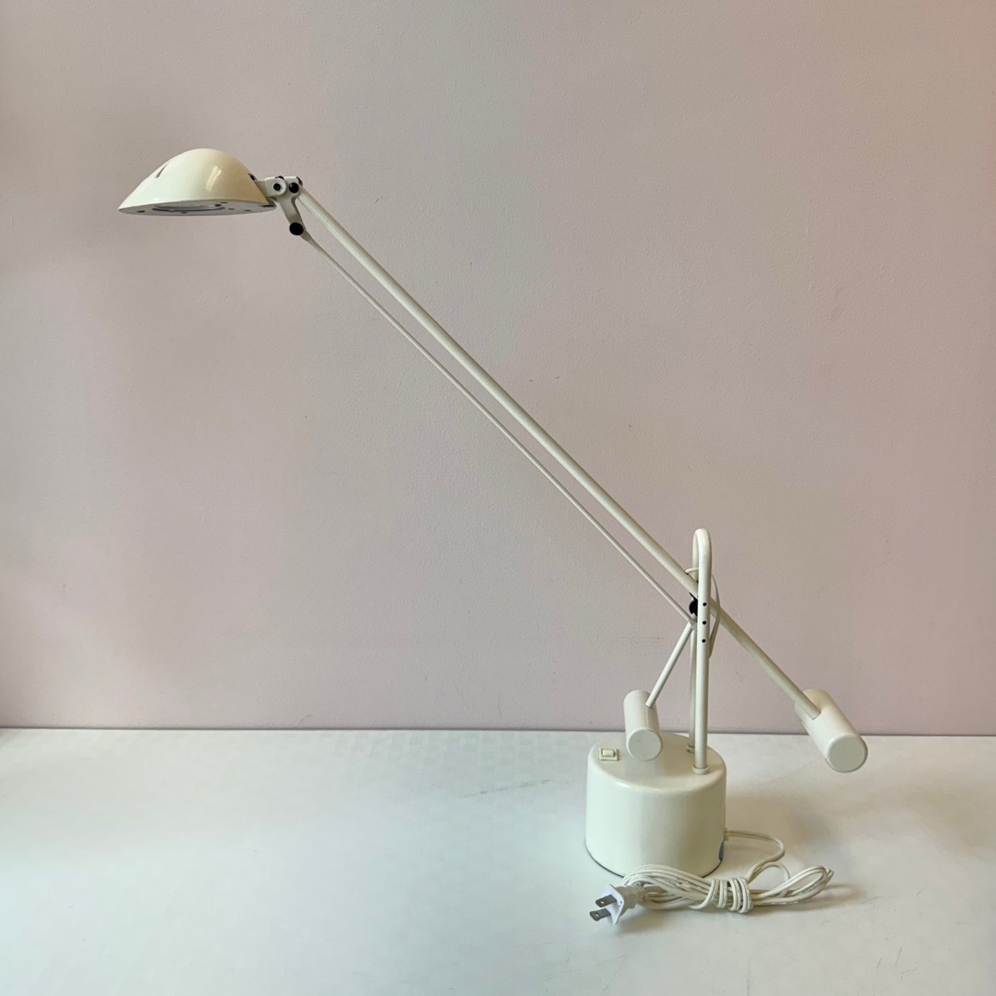 Vintage Postmodern White Cantilevered Arm Adjustable Desk Lamp
