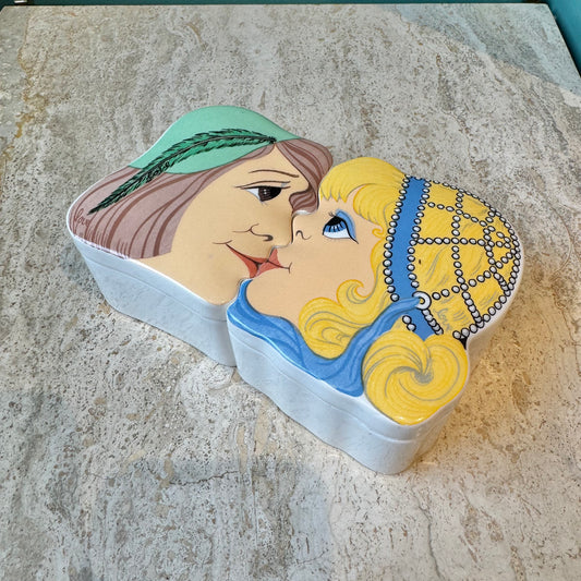 Vintage Pair of 1978 Maid Marian & Robin Hood Kissing Trinket Boxes